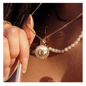 designer chanel pendant necklace 14k gold plated curb chain 18” NWT